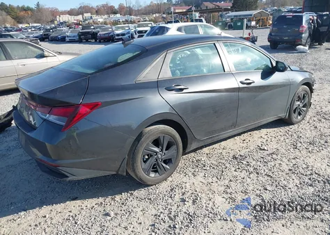 2023 Hyundai Elantra Sel z USA, uszkodzony, nr VIN 5NPLM4AG8PH112367